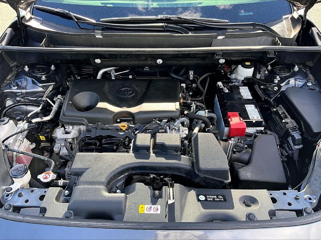 Used 2025 Toyota RAV4 LE AWD/4WD image 29