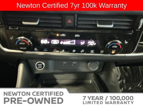 Used 2023 Nissan Rogue SL w/ SL Premium Package FWD image 17