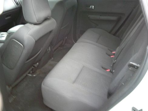 Used 2009 Ford Edge SE image 4