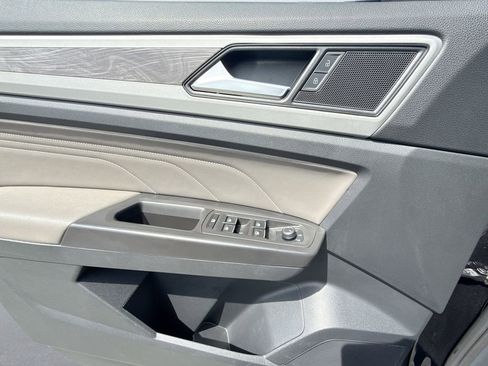 Used 2023 Volkswagen Atlas Cross Sport SE image 15