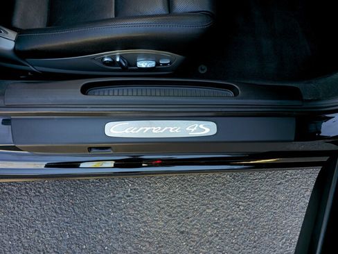 Used 2013 Porsche 911 Carrera 4S AWD/4WD image 28