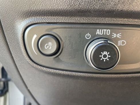 Used 2023 Chevrolet Equinox LT image 13