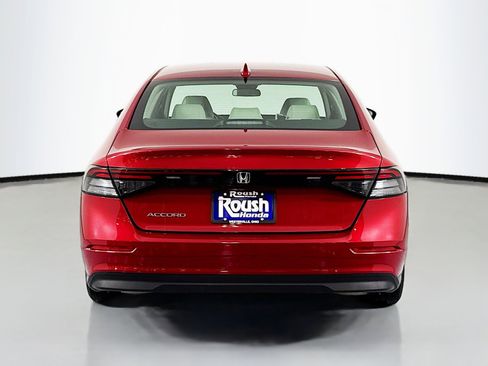 Certified 2023 Honda Accord EX image 6