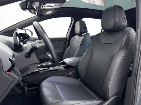 Used 2023 Volkswagen ID.4 S RWD image 17
