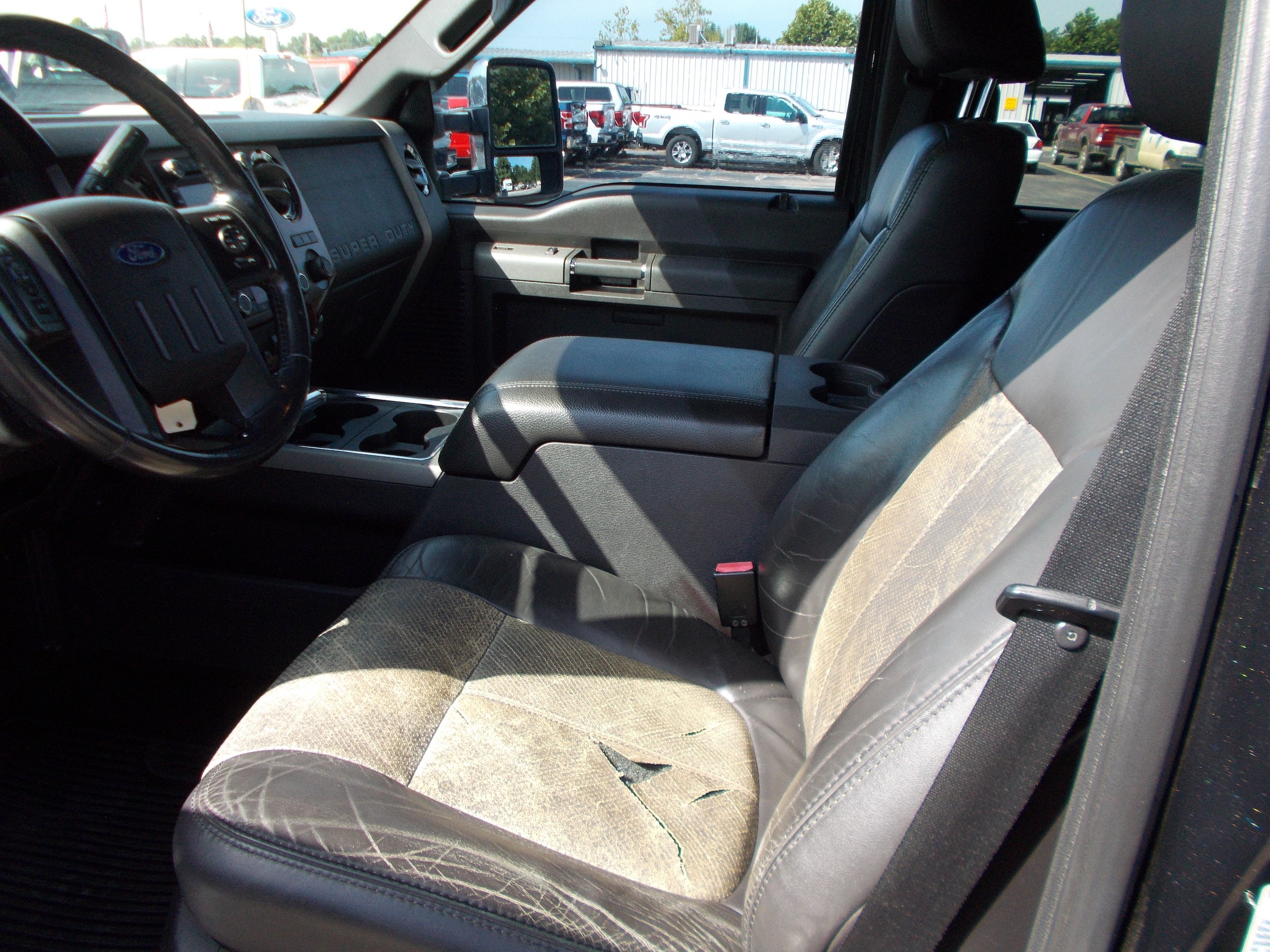 Used 2011 Ford F450 Lariat w/ Lariat Ultimate Pkg AWD/4WD image 4