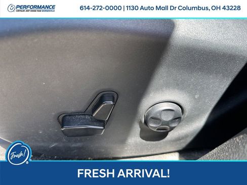 Used 2019 Jeep Cherokee Trailhawk AWD/4WD image 14