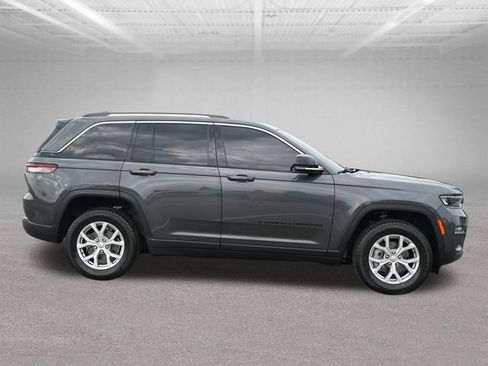Used 2022 Jeep Grand Cherokee Limited AWD/4WD image 10