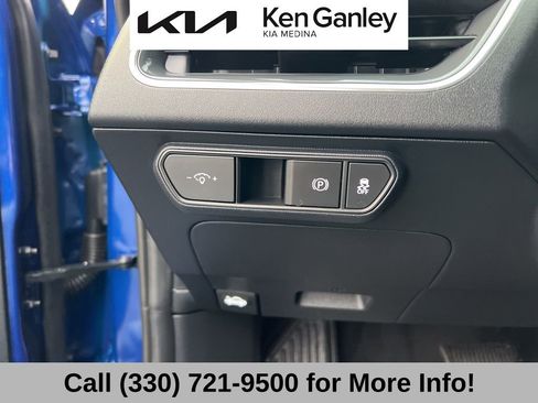 Certified 2025 Kia K4 EX image 30