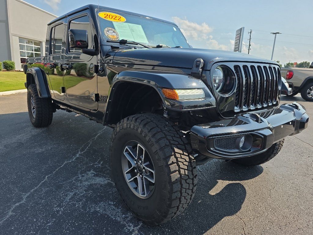 Used 2022 Jeep Gladiator Overland AWD/4WD image 4