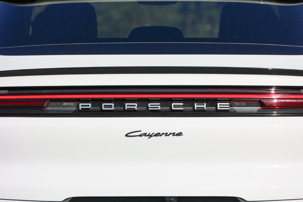 Certified 2026 Porsche Cayenne Coupe AWD/4WD image 18