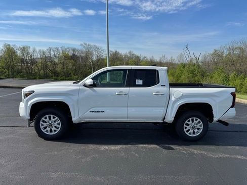 New 2026 Toyota Tacoma SR5 AWD/4WD image 6