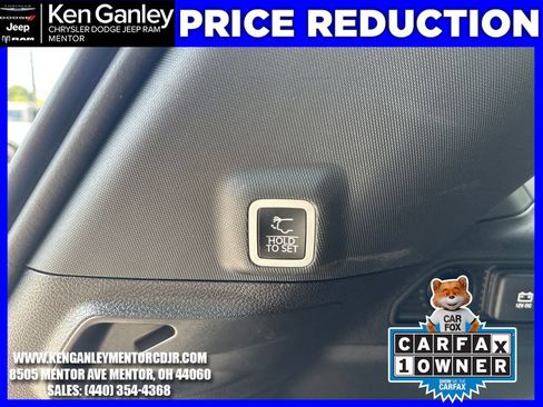 Used 2025 Jeep Grand Cherokee Laredo w/ Luxury Tech Group I AWD/4WD image 12