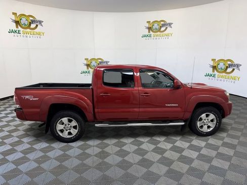 Used 2010 Toyota Tacoma Base image 11