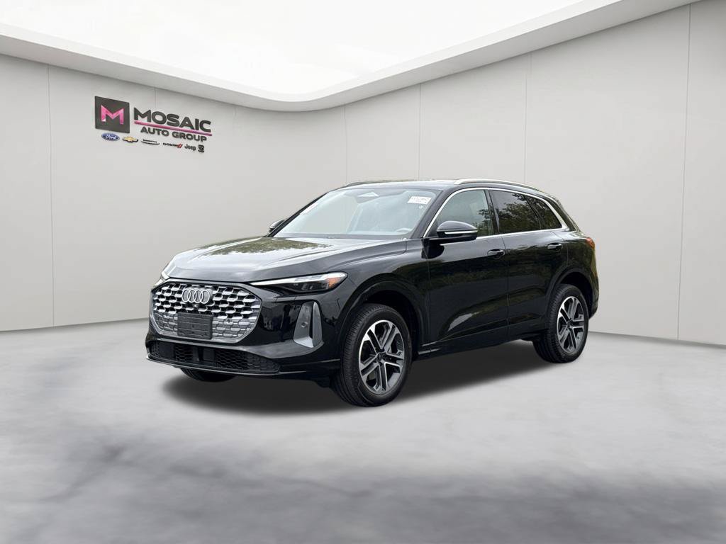 Used 2025 Audi Q5 Premium Plus w/ Premium Plus AWD/4WD image 4