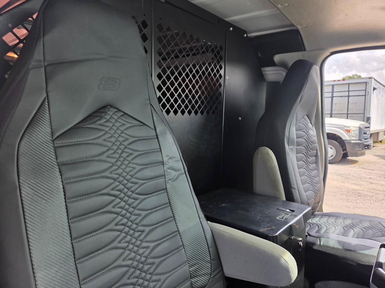Used 2014 Ford E-150 and Econoline 150 RWD image 15