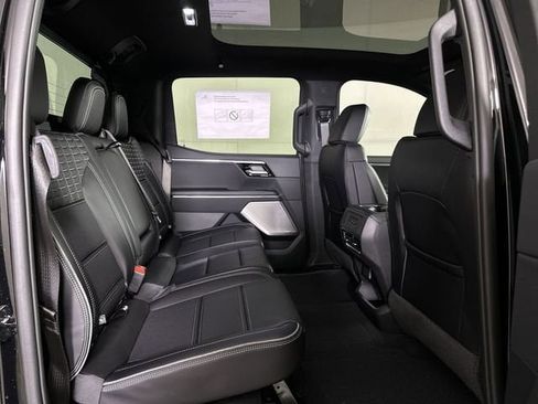 Used 2025 GMC Sierra EV Denali AWD/4WD image 28