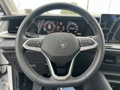 New 2026 Volkswagen Tiguan SE AWD/4WD image 12