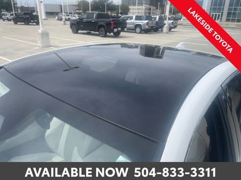 Used 2023 Toyota Crown Limited image 10