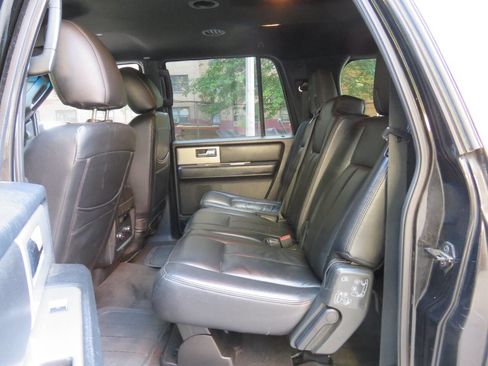 Used 2015 Ford Expedition EL XLT image 18