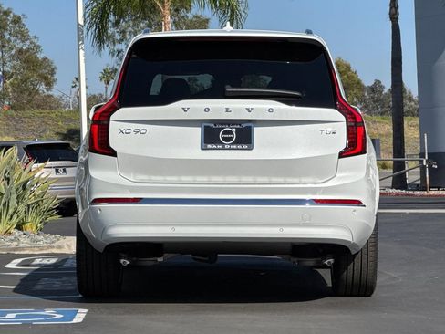 New 2026 Volvo XC90 T8 Plus image 4