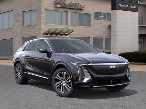 New 2026 Cadillac Lyriq Luxury AWD/4WD image 11