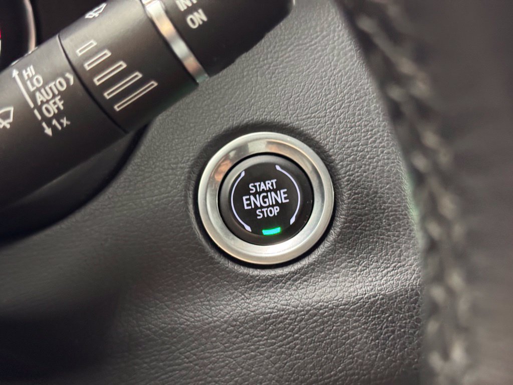 Used 2023 Cadillac XT4 Premium Luxury AWD/4WD image 30