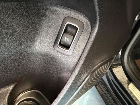 Used 2019 Mercedes-Benz A 220 4MATIC w/ Premium Package image 14