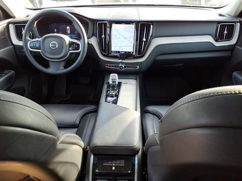 Used 2022 Volvo XC60 B5 Inscription w/ Protection Package Premier FWD image 12