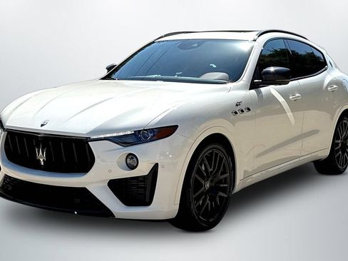 Used 2022 Maserati Levante GT AWD/4WD image 3