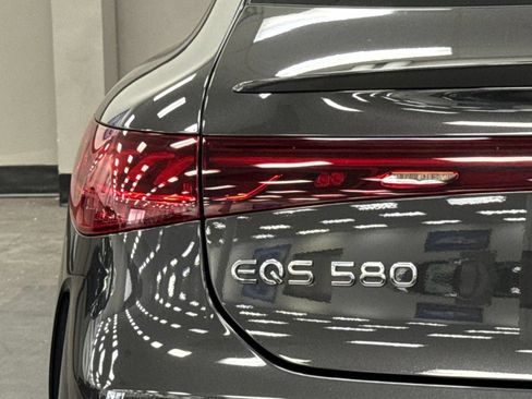 Used 2023 Mercedes-Benz EQS 580 4MATIC Sedan image 16