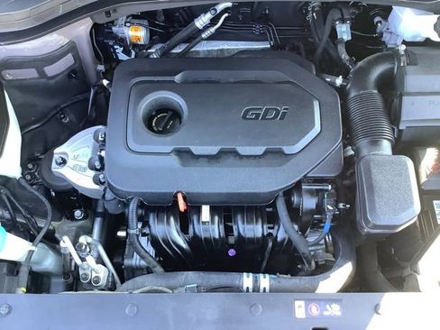 Used 2019 Hyundai Santa Fe SE image 28