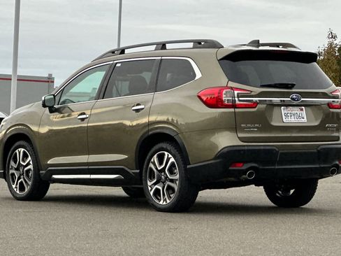 Used 2023 Subaru Ascent Touring image 7