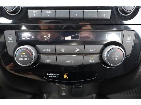 Used 2018 Nissan Rogue Sport SV image 37