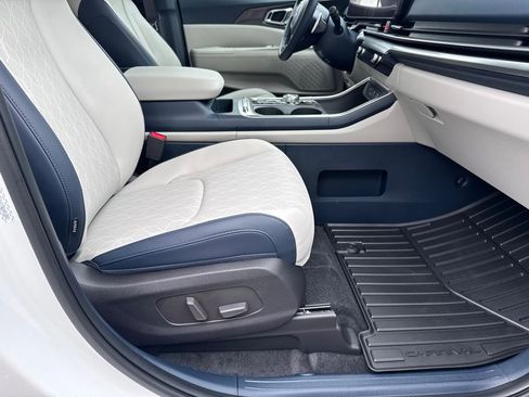 New 2026 Kia Carnival SX FWD image 13