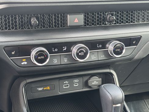 Certified 2024 Honda CR-V EX image 20