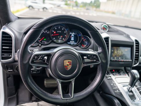 Used 2016 Porsche Cayenne GTS AWD/4WD image 13