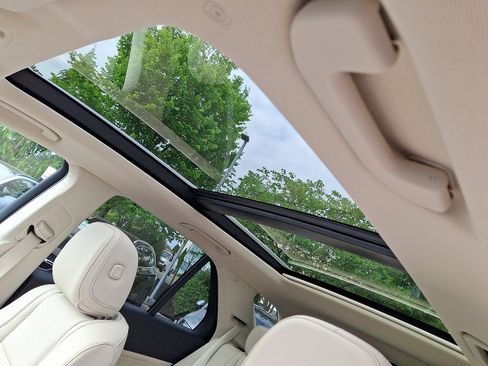 Used 2024 Mercedes-Benz GLE 450 4MATIC image 14