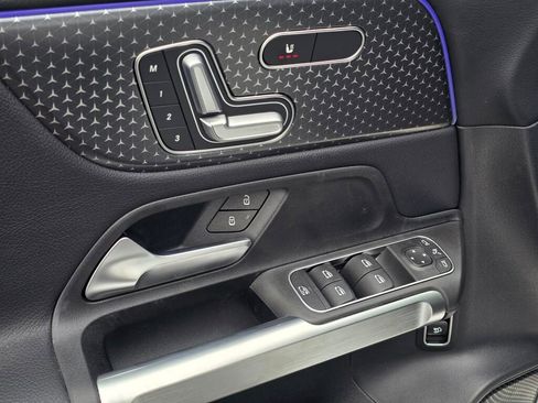 New 2026 Mercedes-Benz GLB 250 4MATIC image 36