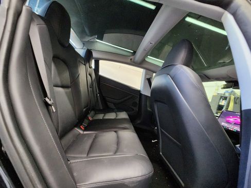 Used 2023 Tesla Model 3 Standard Range image 21