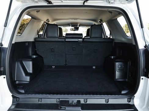 Used 2024 Toyota 4Runner SR5 Premium image 31