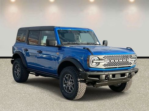 New 2025 Ford Bronco Badlands AWD/4WD image 3