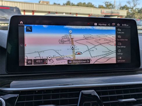 Used 2021 BMW 530i w/ M Sport Package image 21