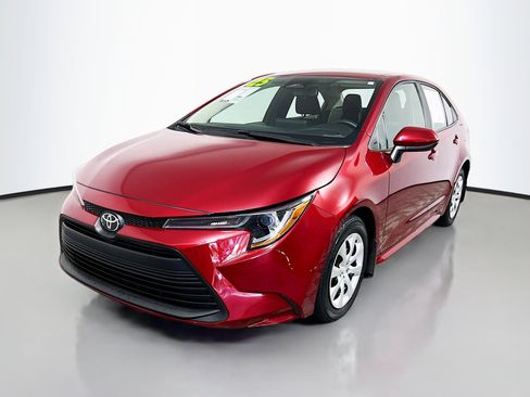 Used 2025 Toyota Corolla LE FWD image 10