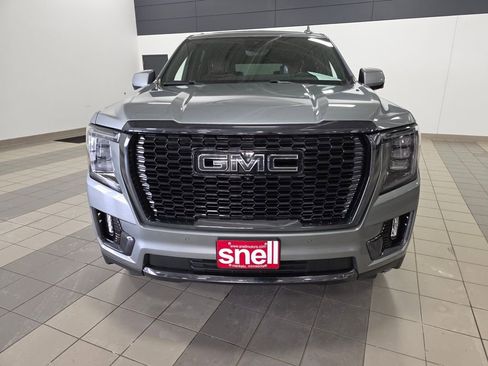 Used 2023 GMC Yukon XL Denali Ultimate image 8