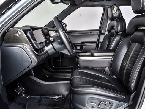 Used 2022 Rivian R1T Adventure AWD/4WD image 14