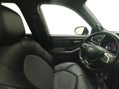 Used 2023 Toyota Highlander XSE image 35