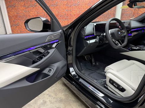 New 2027 BMW 530i xDrive AWD/4WD image 9