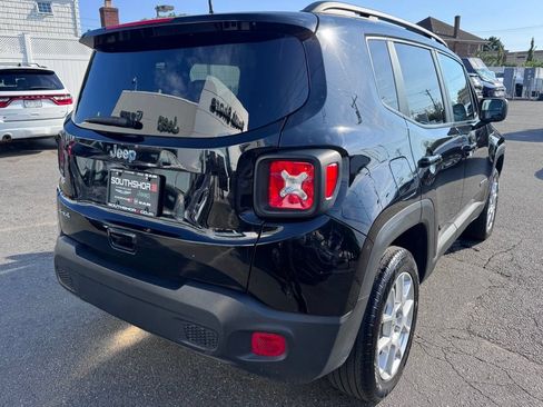 Used 2023 Jeep Renegade Latitude w/ Premium Group AWD/4WD image 7
