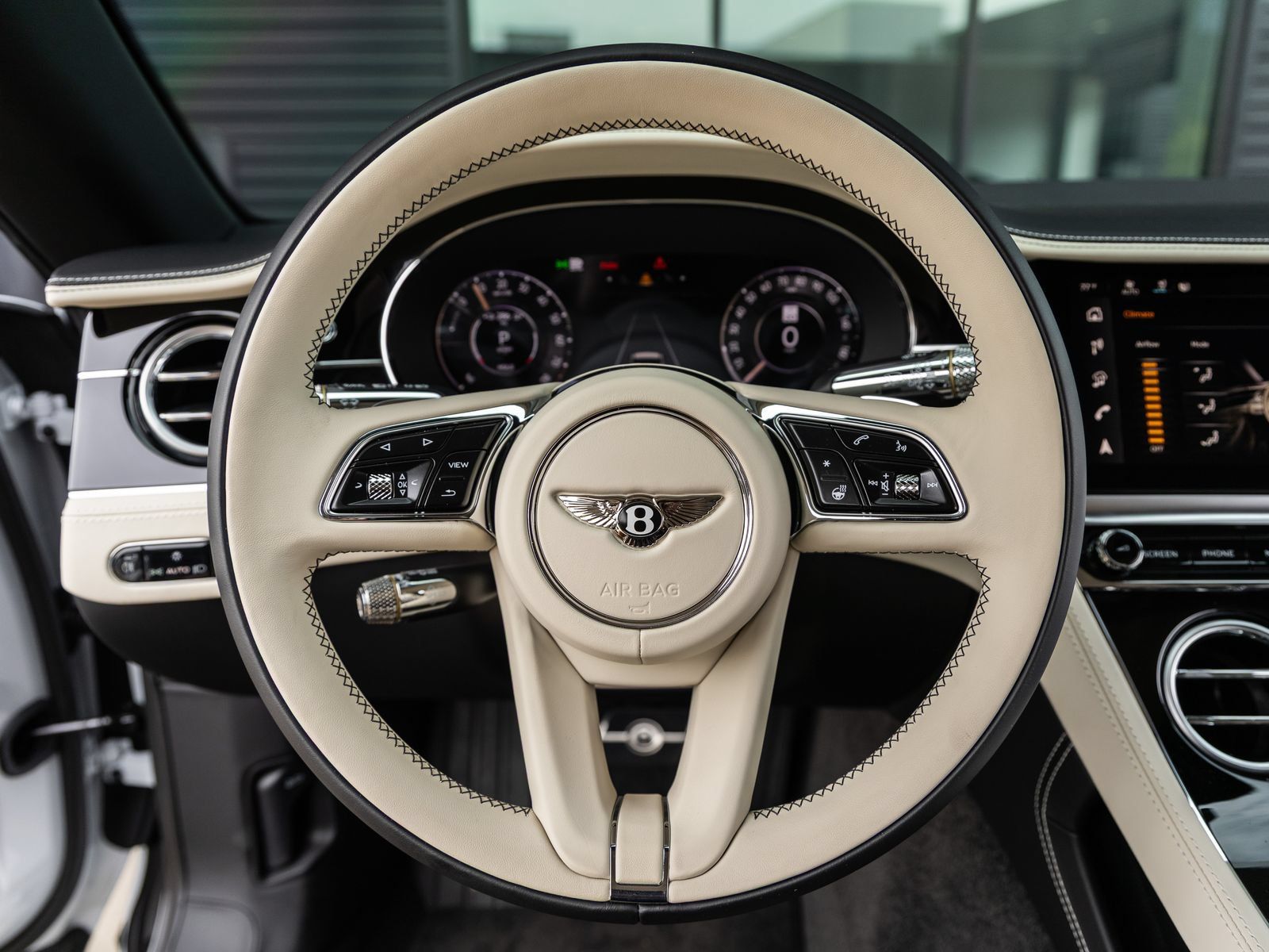 Used 2025 Bentley Continental GTC AWD/4WD image 35