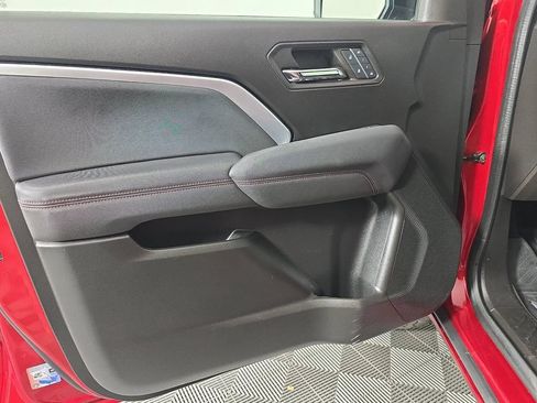 Used 2024 Chevrolet Colorado Z71 w/ Z71 Convenience Package 2 AWD/4WD image 23